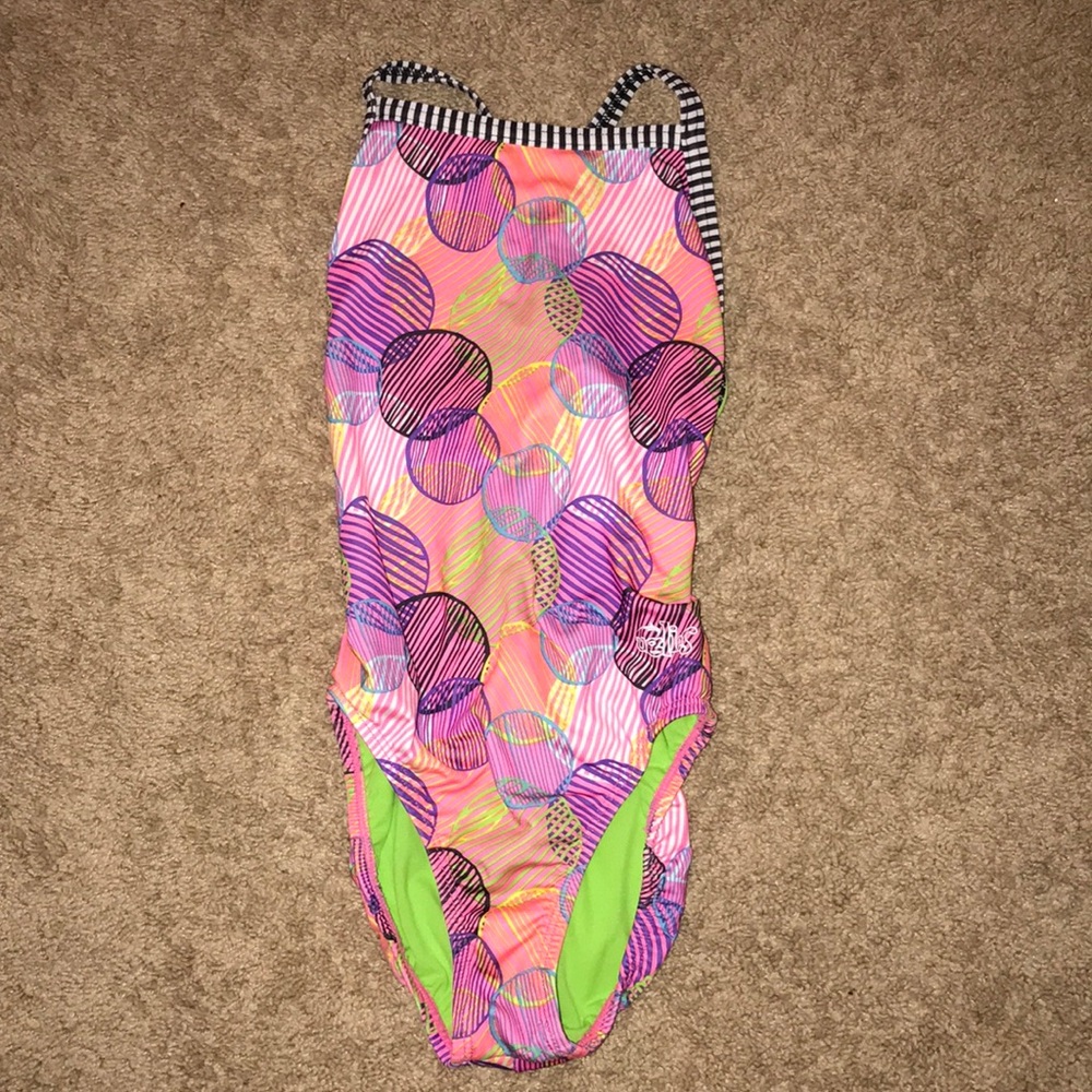 One piece swim suit